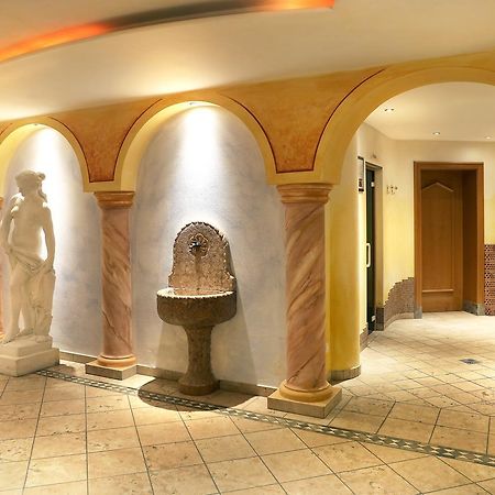 Hotel Maria Theresia Силандро Екстериор снимка