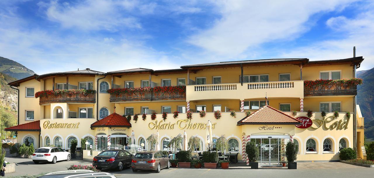 Hotel Maria Theresia Силандро Екстериор снимка
