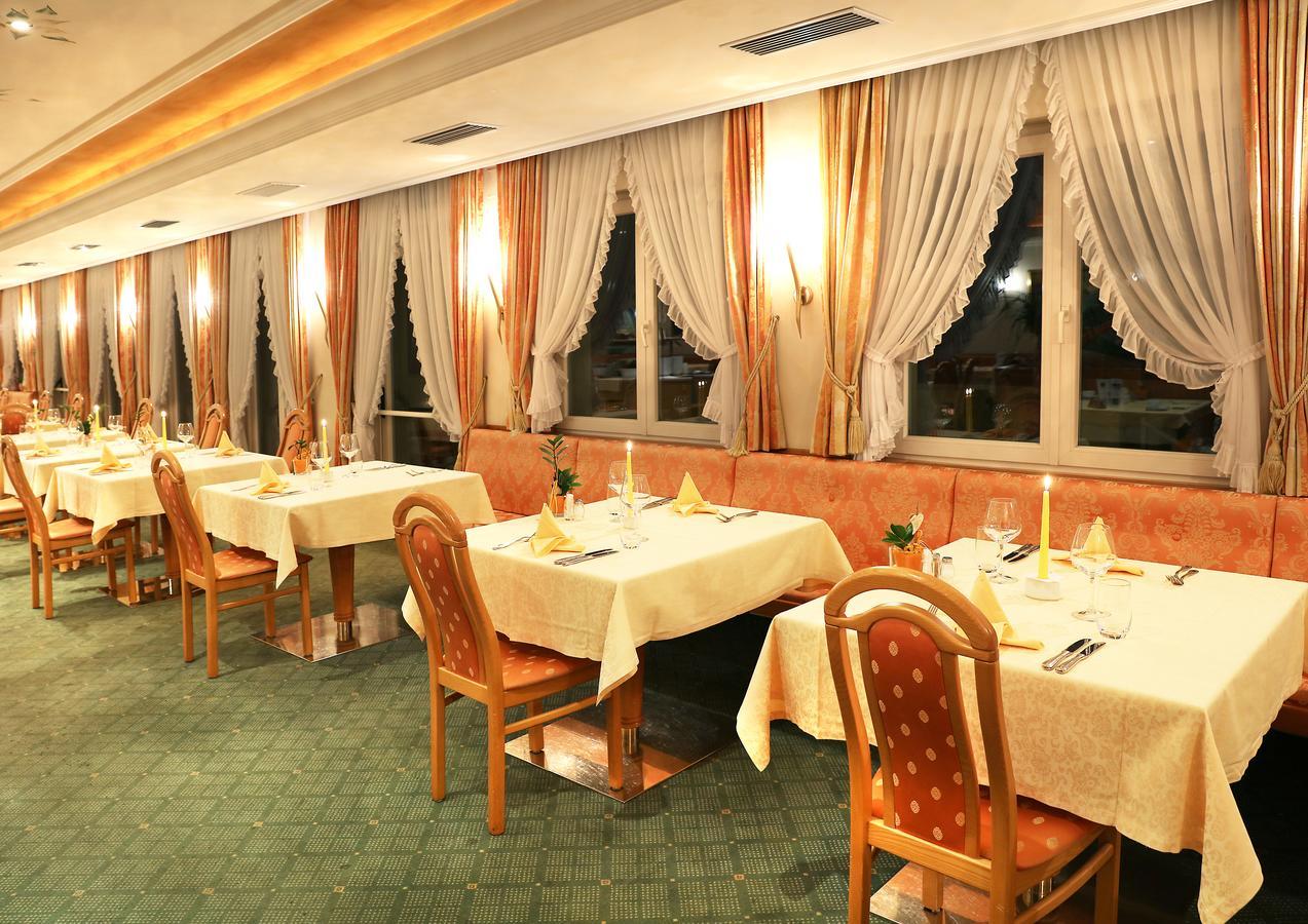 Hotel Maria Theresia Силандро Екстериор снимка