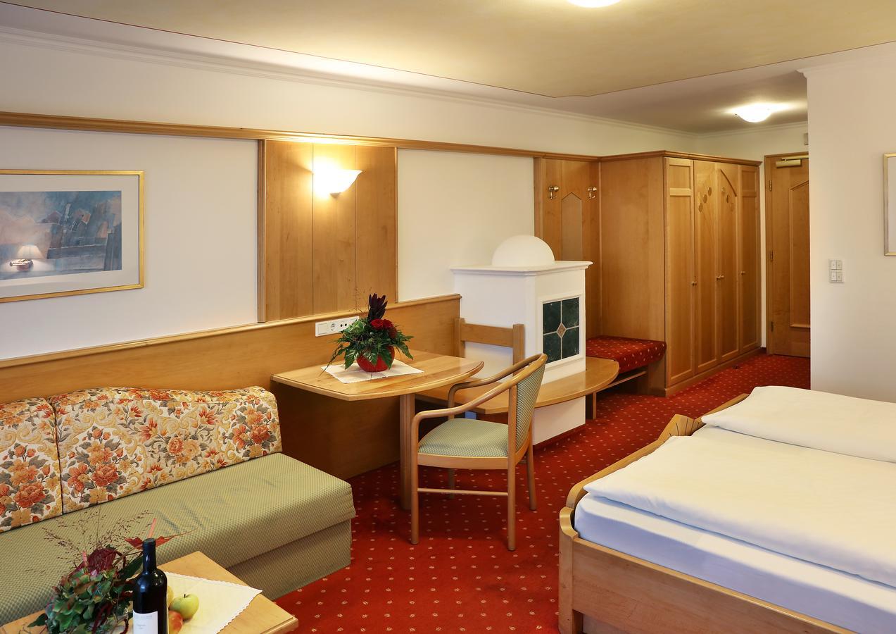 Hotel Maria Theresia Силандро Екстериор снимка