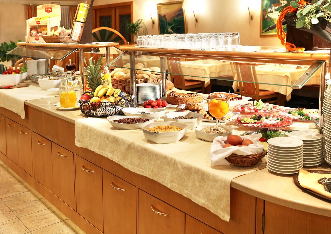 Hotel Maria Theresia Силандро Екстериор снимка