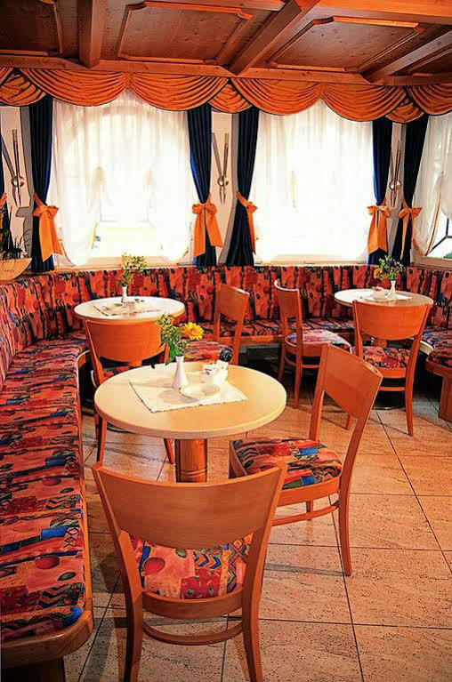 Hotel Maria Theresia Силандро Екстериор снимка