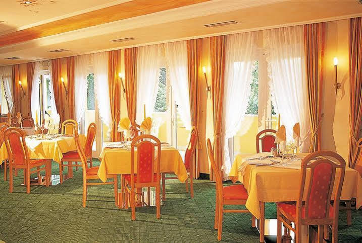 Hotel Maria Theresia Силандро Екстериор снимка